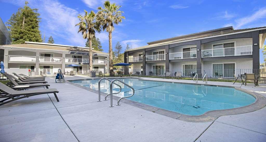 Surestay Plus Hotel By Best Western Sacramento North Facilidades foto