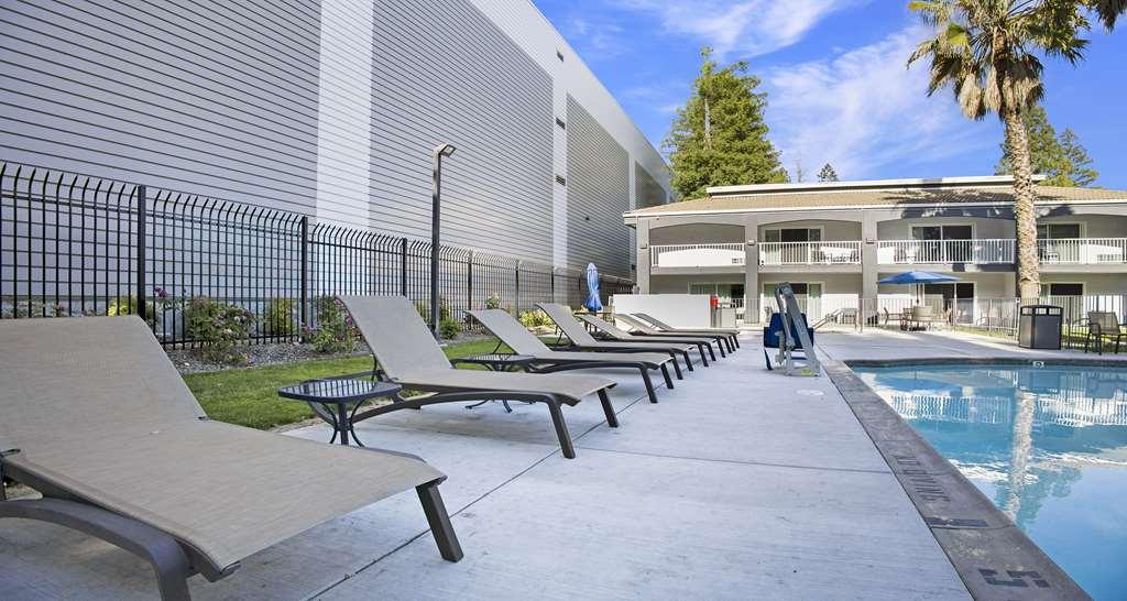 Surestay Plus Hotel By Best Western Sacramento North Facilidades foto